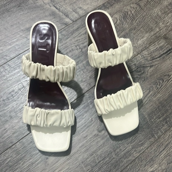 Staud sandals never worn - Picture 3 of 8